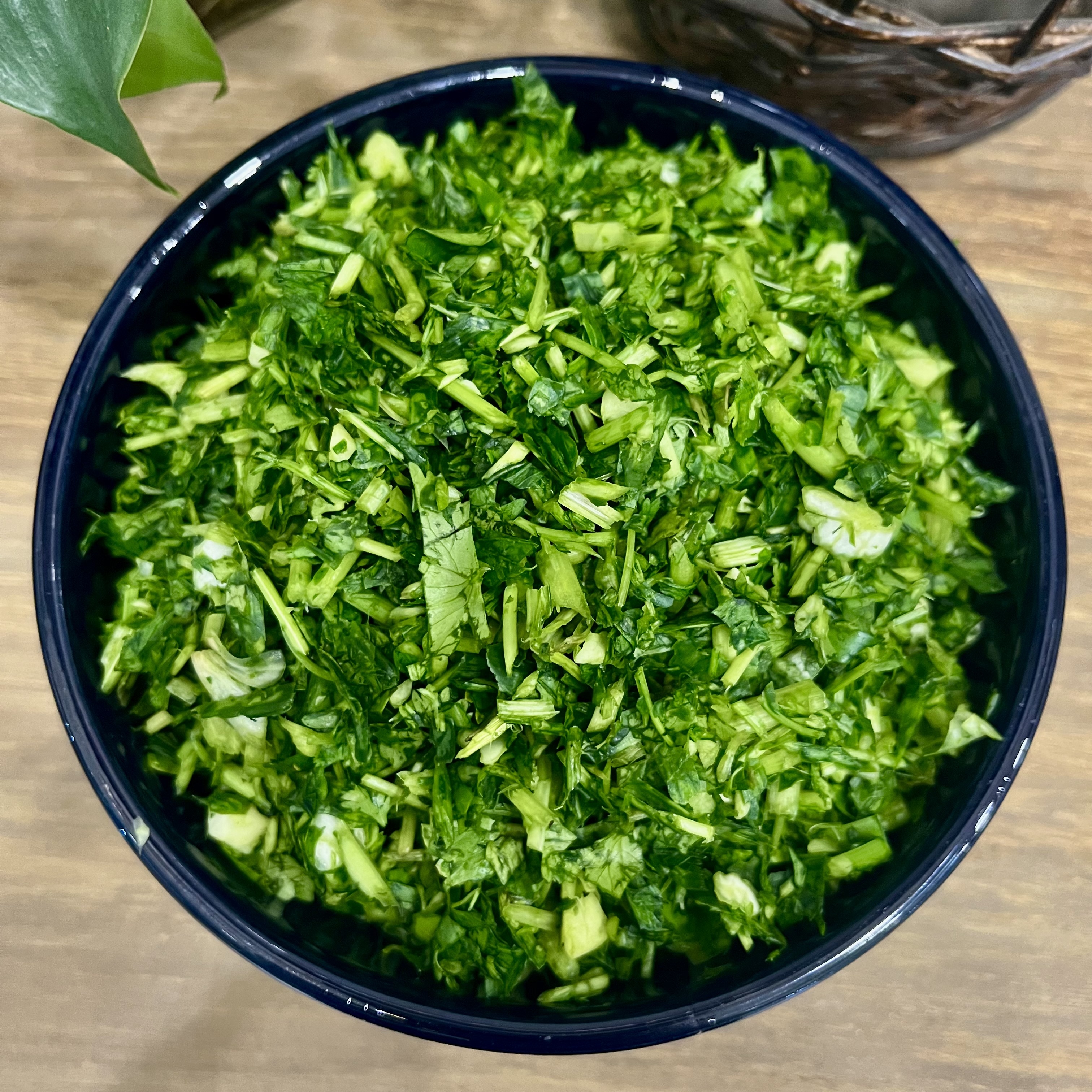سبزی آش خرد شده